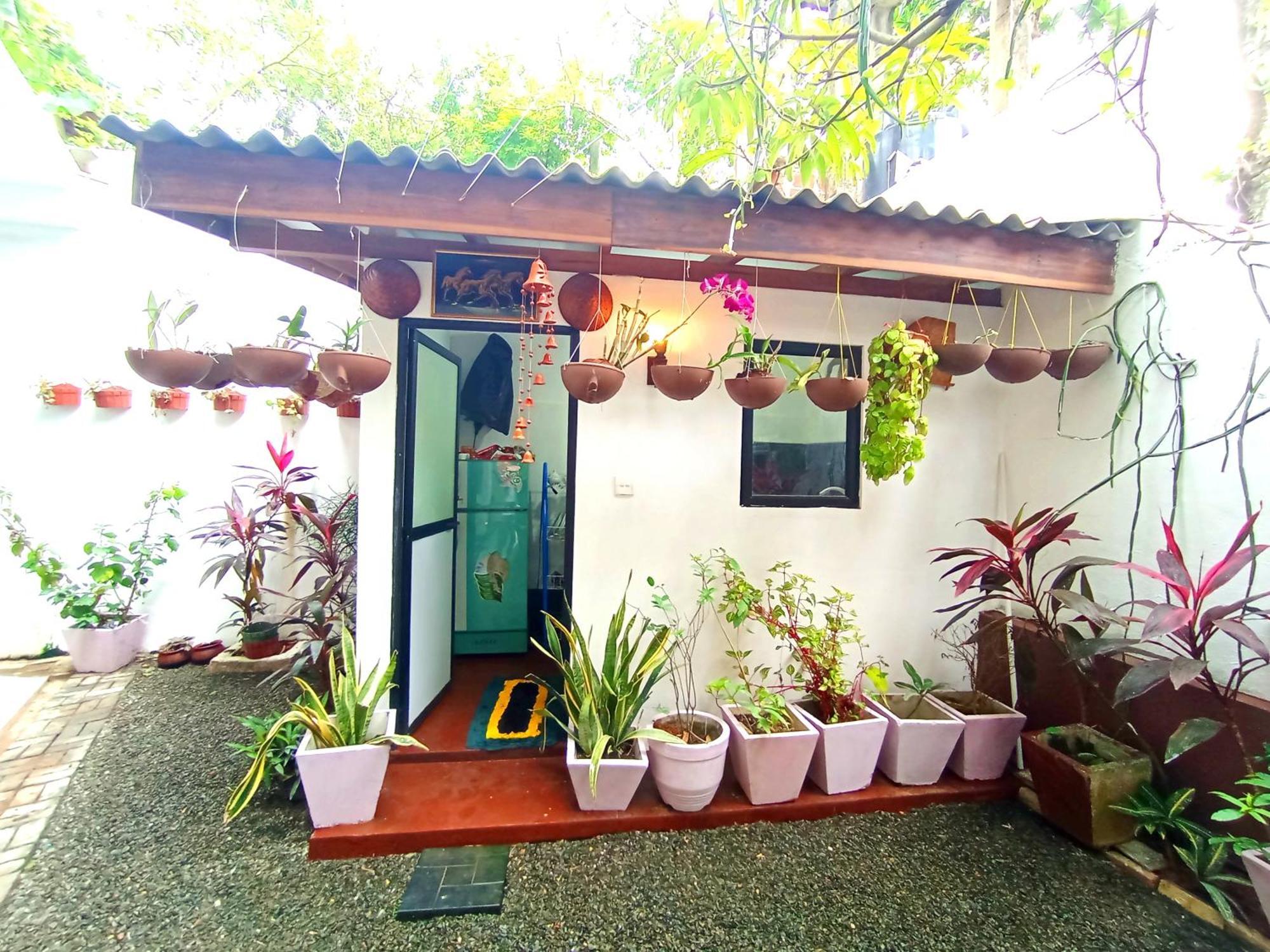 Ramesh Guesthouse Mirissa Exterior photo